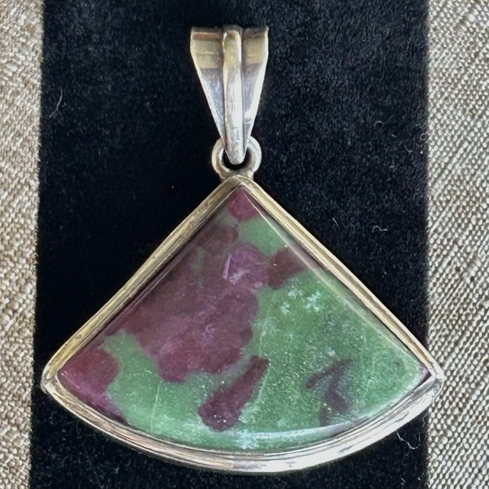 Ruby Zoisite Gemstone Pendant 925 Sterling Silver 17.7g Fan Shape
